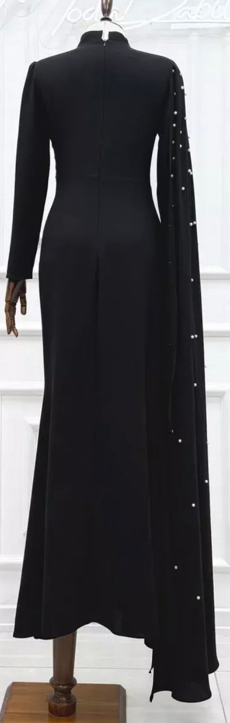 Uzun Siyah Drapeli Kadın Abiye Elbise
Satılık veya kiralık - Görsel 5