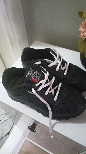 Reebok 37 numara sıfır ayakkabı 