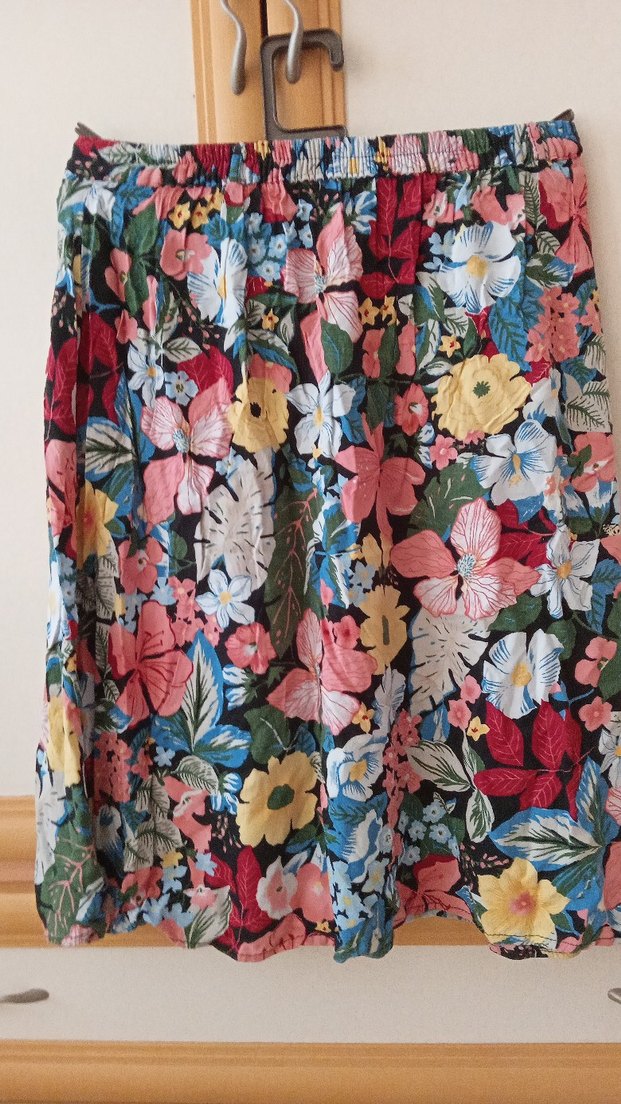 Çiçek Desenli etek - Görsel 2