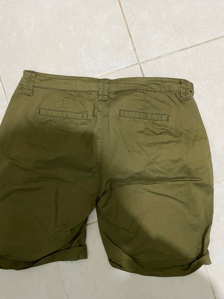 Yeşil Kemerli Erkek Şort - Görsel 2