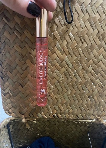 Beden Charlotte Tilbury Love Frequency Kadın Parfümü