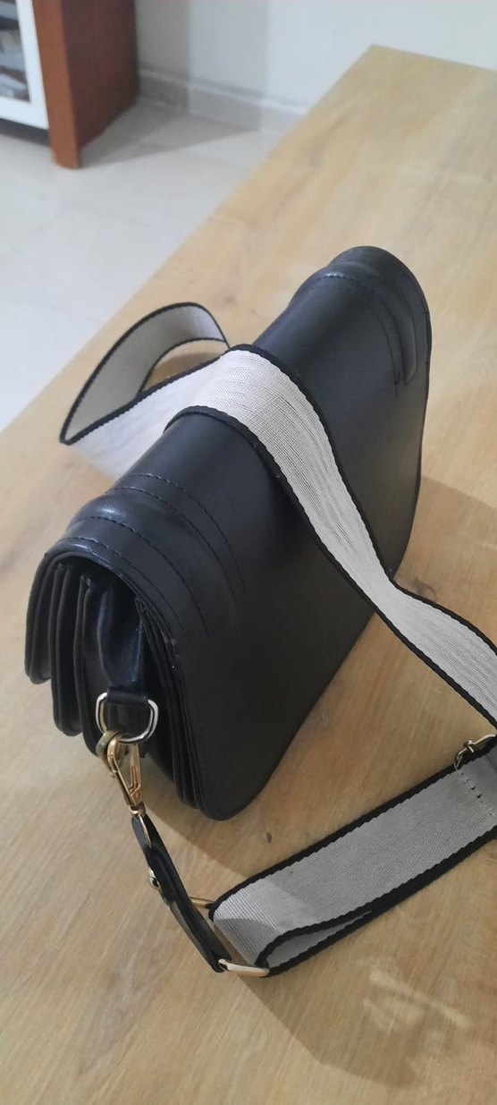 Tokalı Siyah Deri Kadın Çanta - Görsel 2