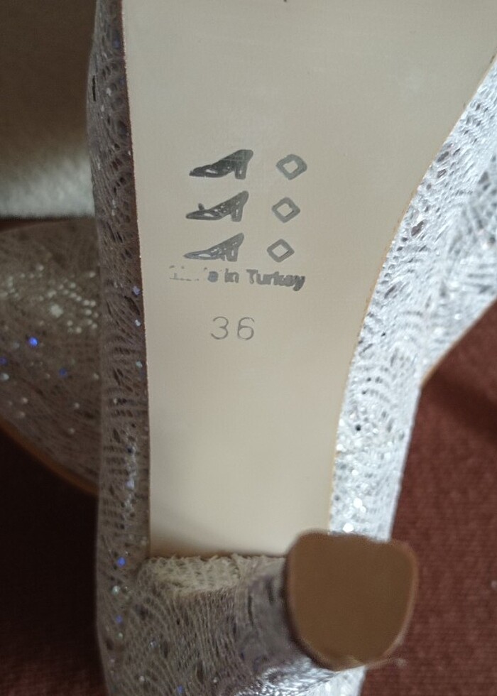 Topuklu ayakkabı - Görsel 2