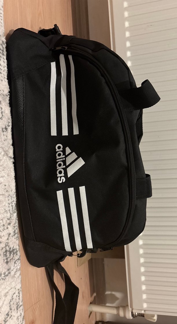 Adidas Siyah Fermuarlı Spor Çantası - Görsel 2