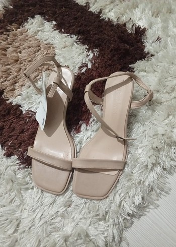 Bej Dolgu Topuklu Kadın Sandalet - Görsel 3