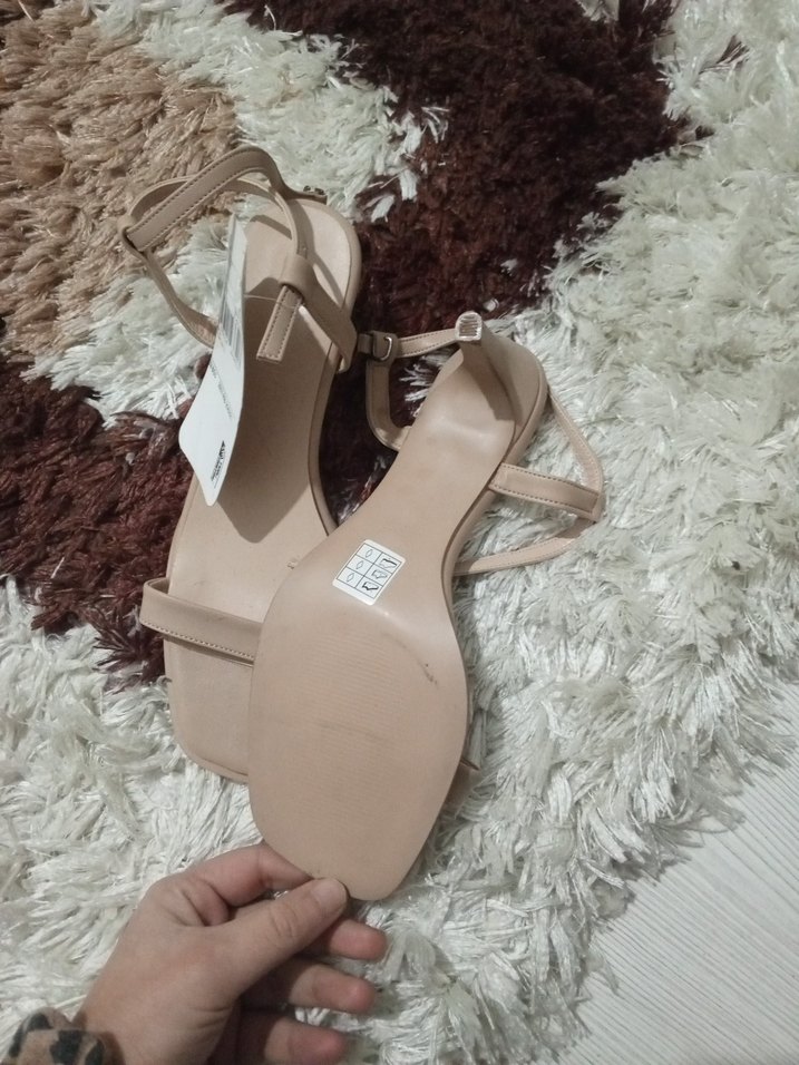 Bej Dolgu Topuklu Kadın Sandalet - Görsel 2