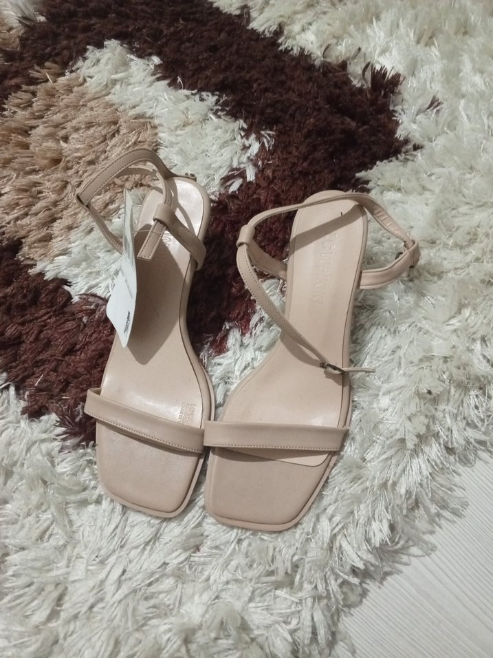 Bej Dolgu Topuklu Kadın Sandalet - Görsel 3