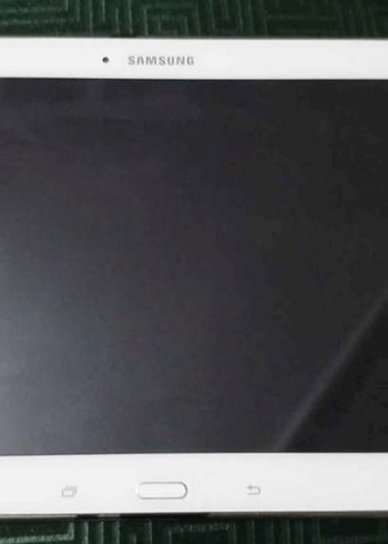Beyaz Samsung Tablet