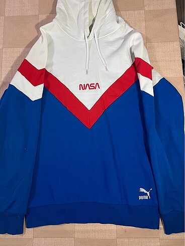 Puma sweatshirt