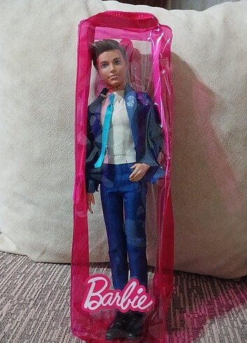 Barbie Prenses ve Rock Star Ken