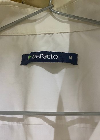 m Beden M beden defakto beyaz erkek gömlek tertemiz