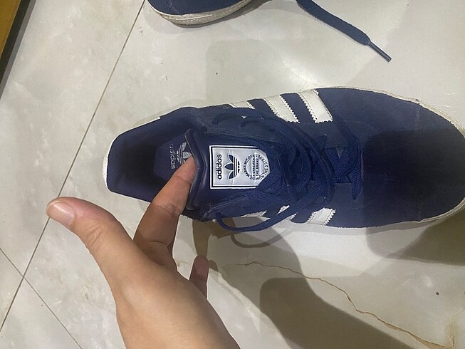 38 Beden lacivert Renk Orjinal Adidas erkek ayakkabı tertemiz sorunsuz