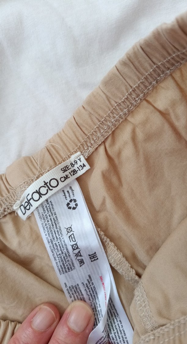 Bej Rahat kargo Pantolon ve t-shirt - Görsel 3