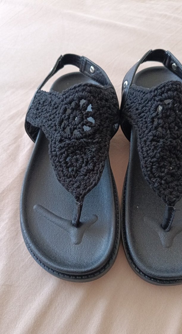 Siyah Örgü Detaylı Kadın Dolgu Topuk Sandalet - Görsel 3