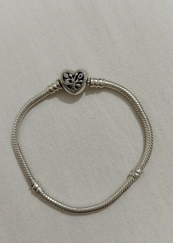 orjinal Pandora icerisinde ALE damgası ve S925 damgası mevcut.