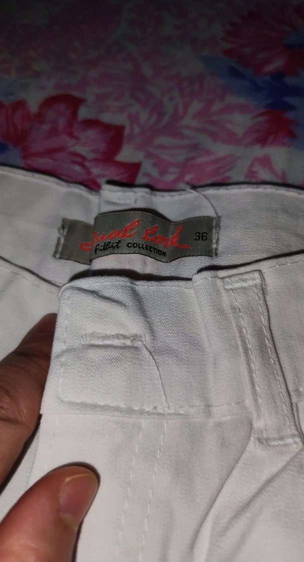 Beyaz Kadın Bermuda Şort - Görsel 5