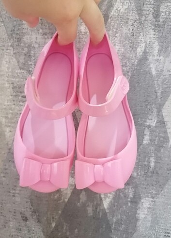 İgor pembe fiyonklu sandalet