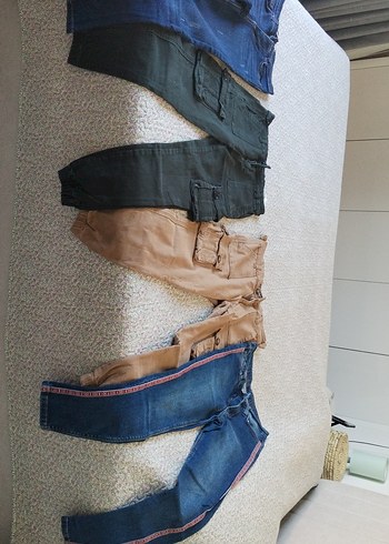 Erkek Çocuk Çok Renkli Kemerli Kot Pantolon