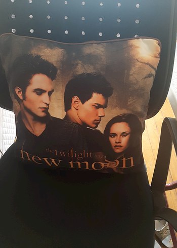Twilight saga Alacakaranlık serisi orjinal lisanslı kırlent
