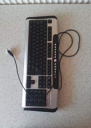 Gri USB Kablolu F Multimedia Klavye