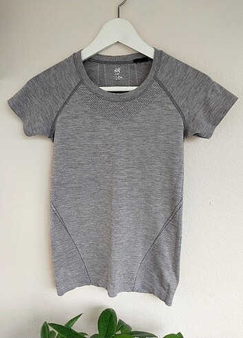 H&M sport bayan tshirt