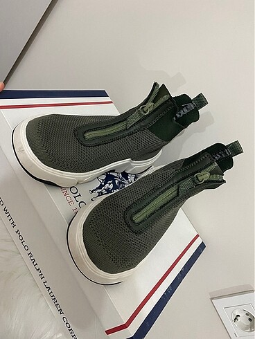 ZARA SNEAKER