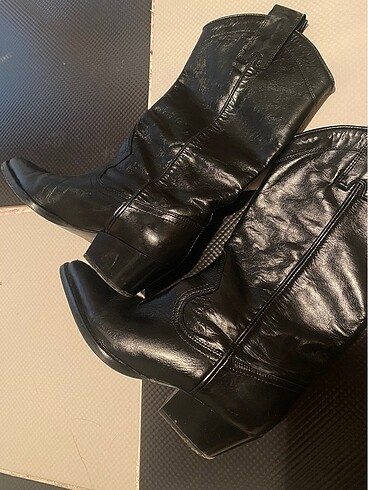 Zara Zara kovboy bot