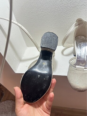 32 Beden Kız topuklu sandalet