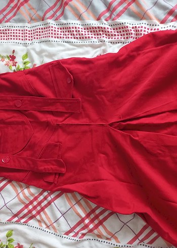 Kırmızı Düğmeli Pamuklu Tulum - Görsel 3