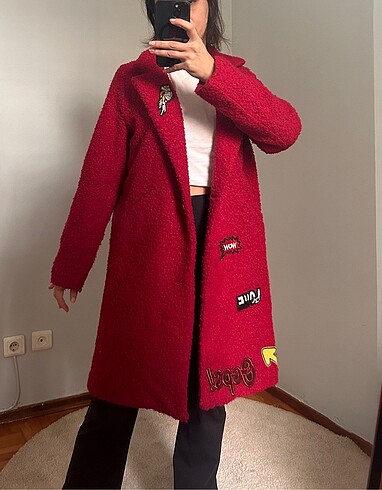 Kırmızı palto