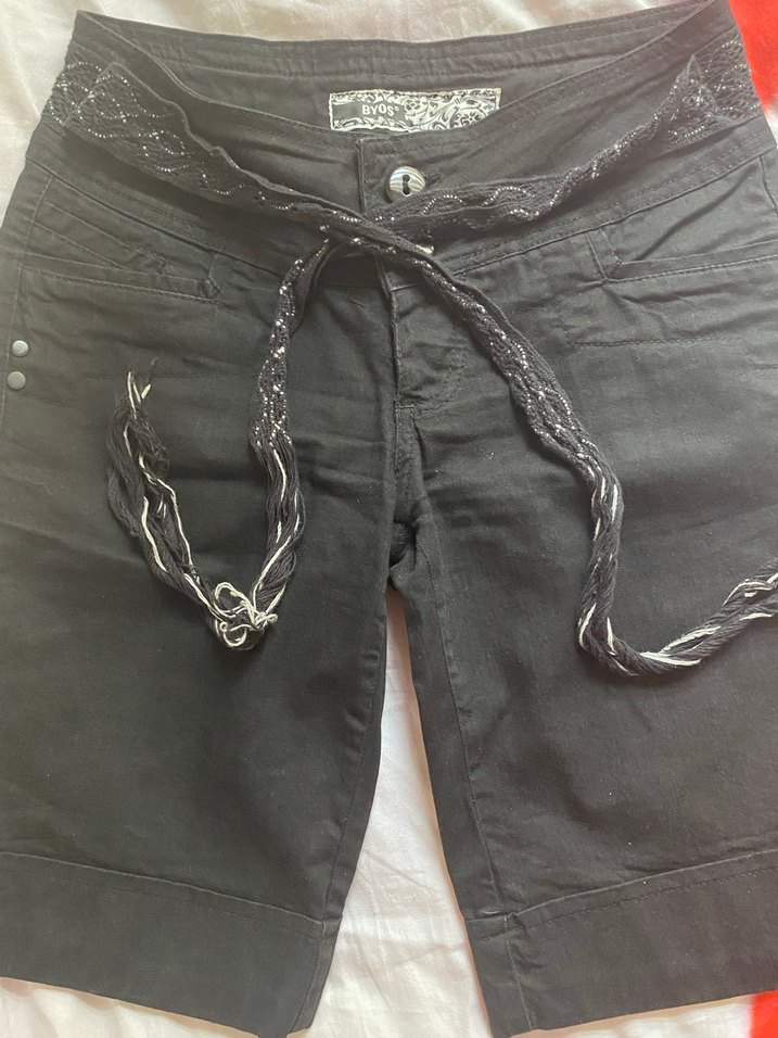 Siyah Kemerli Gotik Mini Bermuda Şort - Görsel 2