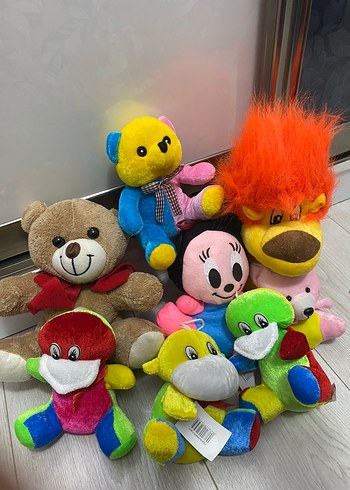 8 parça Renkli Çeşitli Peluş Oyuncaklar - Görsel 3