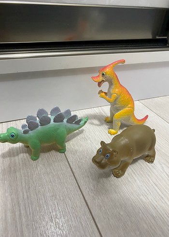 3 adet disneyland özel seri oyuncaklar - Görsel 2