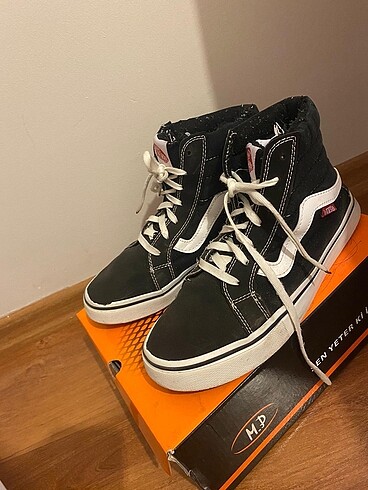 VANS SİYAH BİLEKTEN SPOR AYAKKABI