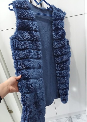 Mavi Kürklü Kadın Yelek - Görsel 3