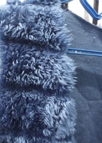 Mavi Kürklü Kadın Yelek - Görsel 5