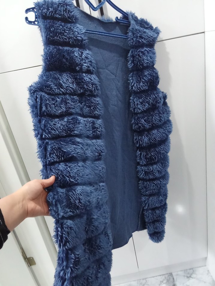 Mavi Kürklü Kadın Yelek - Görsel 3