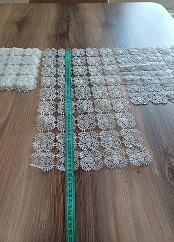 İğne oyası görünümlü örtüler 