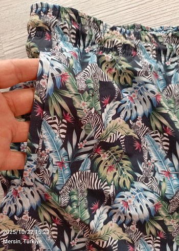 Erkek Çok Renkli Pileli Mini Şort - Görsel 3