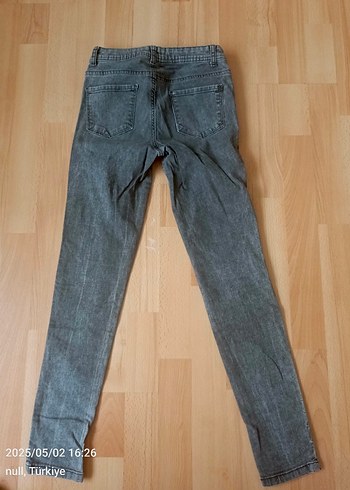 11-12 Yaş Beden Gri Dar Kesim Midi Kot Pantolon