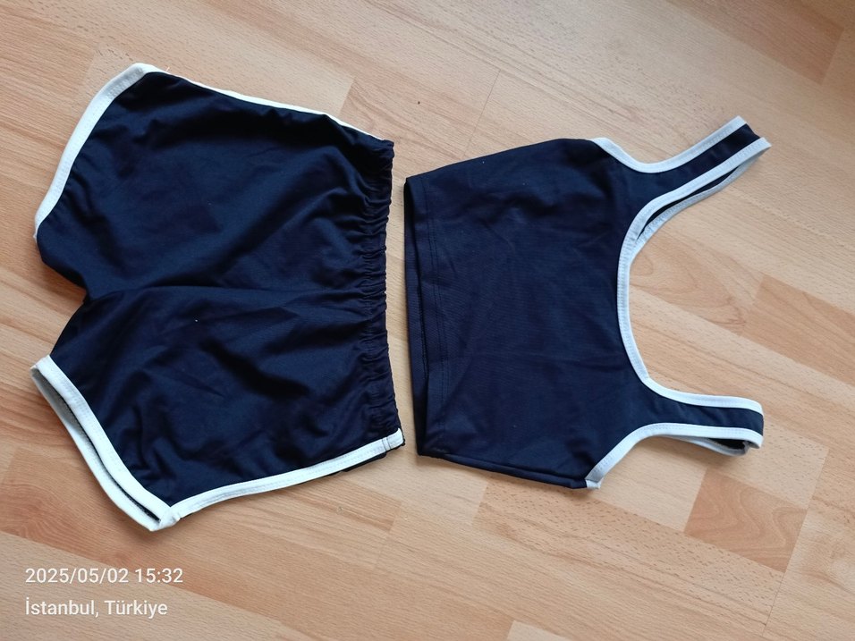 siyah Mini Spor Atlet ve Şort Takımı - Görsel 2