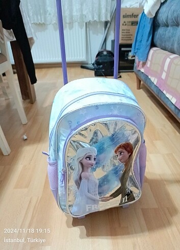 Disney okul çantası