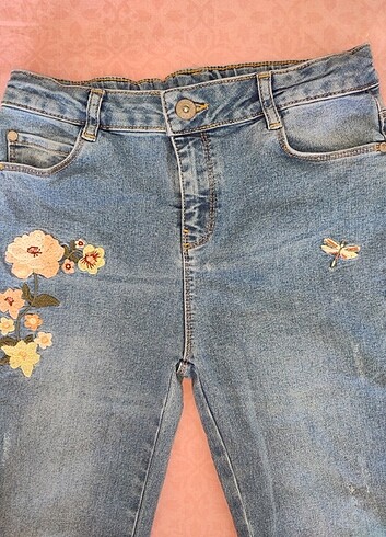 12-13 Yaş Beden Beli ayarlanabilir çiçek işlemeli kot pantolon