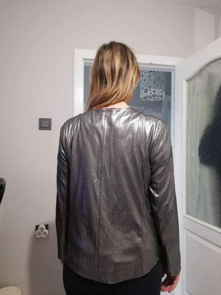 Gri Detaylı Kadın Ceket - Görsel 4