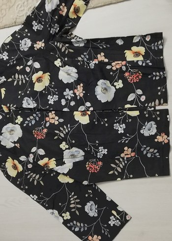 Çiçek Desenli Siyah Mini Kadın Ceket - Görsel 5