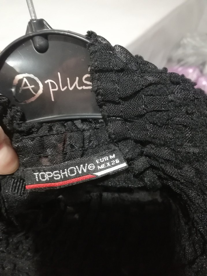 Siyah Tüylü Uzun Kollu Gotik Bluz - Görsel 3