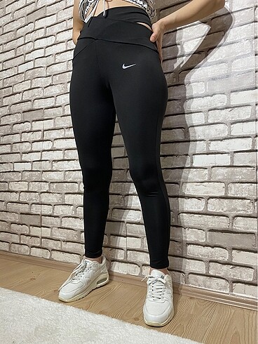 Nike Modelli Tayt