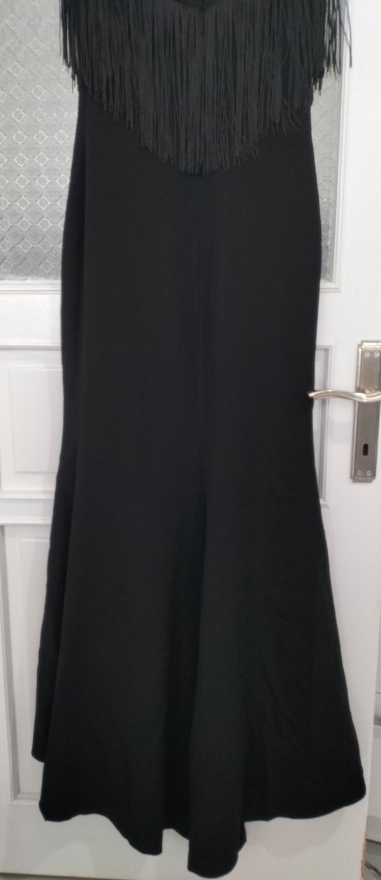 Püsküllü Siyah Uzun Elbise - Görsel 3
