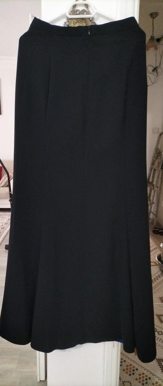 Siyah Uzun Kadın Etek - Görsel 2