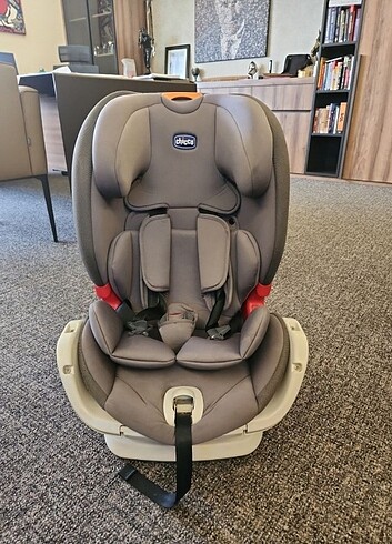 Chicco Air Fix araba koltigi